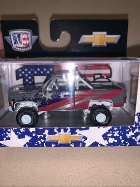 1976 Chevrolet Cheyenne 10, super 10- 4x4 Red White & Blue American Flag Design